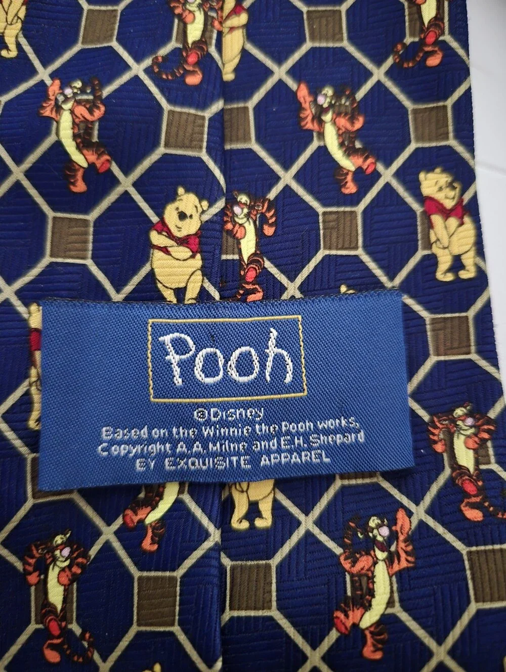 Disney Men’s Tie Mickey &  Pooh